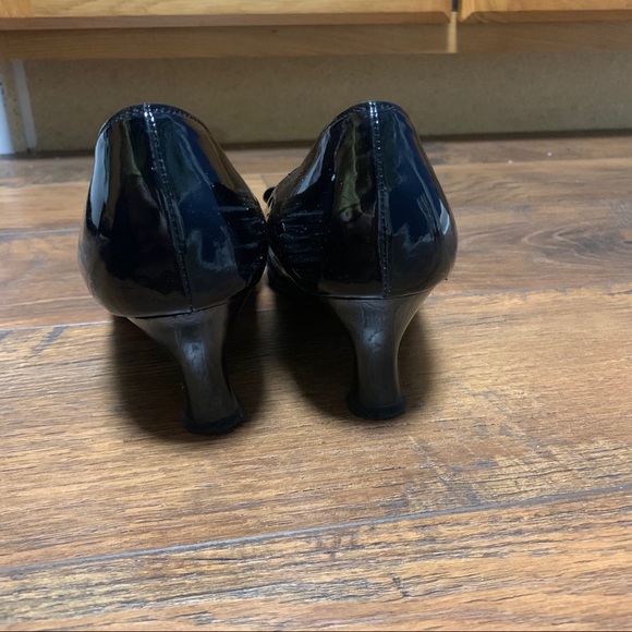 Black pumps - Picture 4 of 5